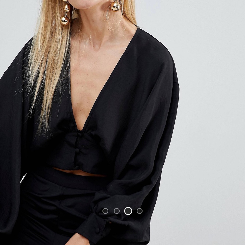 Plunge Top